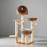 Arbre à chat de luxe classique 127 cm en bois d'hévéa, tour moderne en osier pour chat, capsule spatiale, perchoir à capot en rotin, griffoir en sisal pour grimper