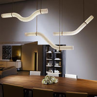 Lustre en métal et albâtre de style moderne, design contemporain de luxe léger, décoration intérieure pour restaurant, salon, hall d'hôtel