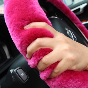 Xiantong Pure Australian Wool Winter Short Plush Car Steering Wheel Cover Cute New Style Fitment Universal Made China for - Product Image 2