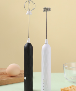 Espumador de Leche Recargable para el Hogar, Espumador Eléctrico de Mano, Batidor de Acero Inoxidable Desmontable, Mezclador de Bebidas para Latte y Capuchino - Product Image 1