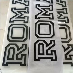 Fabricant d'accessoires vestimentaires, impression personnalisée, logo en silicone 3D en relief, étiquette thermocollante pour vêtements de yoga - Product Image 3