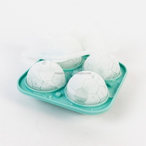 แม่พิมพ์ทำน้ำแข็งซิลิโคนรูปทรงลูกฟุตบอล ปลอดสาร BPA - Product Image 4
