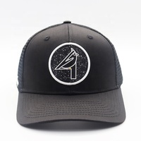 Nouvel Arrivage Casquette Trucker Classique 6 Panneaux Noire avec Patch Tissé Circulaire à l'effigie d'image, Style Richardson 112, Unisexe, en Maille, Broderie Courante