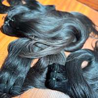 Prix d'usine : Lots de cheveux indiens bouclés bruts, Extensions de cheveux vietnamiens bruts, Cheveux indonésiens bruts, Cheveux bouclés birmans bruts, Cheveux bruts