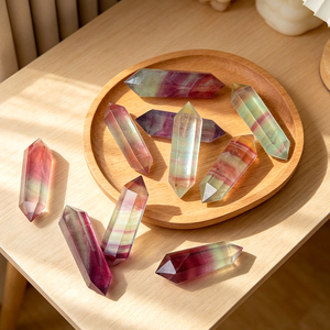 Vente en gros de mini cristaux naturels, pointes de fluorite arc-en-ciel à double pointe pour la guérison par le Reiki - Product Image 1
