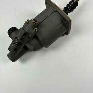 Venta caliente de fábrica DZ93189230080 Cilindro de refuerzo de embrague Shakman Piezas de camiones Cilindros esclavos - Product Image 2