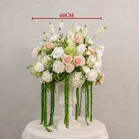 Centre de table en fleurs artificielles rose pâle et blanches, arrangement floral en soie avec verdure suspendue en cascade pour table de mariage, fête et décoration intérieure
