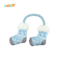 Famipet Fabricant, Vente en gros personnalisée, Nouveau design de vêtements sur le thème de l'hiver, Jouet en peluche doux et froissé pour animaux de compagnie avec sonnette, Jouet couineur en peluche pour chien