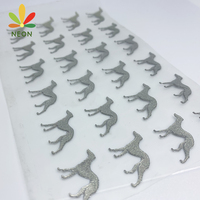 Étiquettes personnalisées de transfert de chaleur en caoutchouc de silicone haute densité pour vêtement Design en relief lettre nom logo
