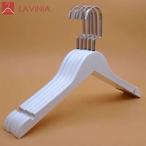 <span class=keywords><strong>Lavinia</strong></span> Vendita all'Ingrosso di Fabbrica Appendiabiti in Legno Bianco Personalizzabili con Logo e Gancio Argento o Oro - Product Image 6