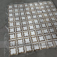 Mosaïque de marbre personnalisée découpée au jet d'eau, motif lanterne, en marbre noir et rouge avec incrustation de coquillages dorés, pour crédence de cuisine, salle de bain, villa, hôtel
