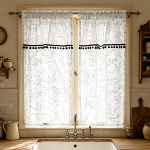 Rideau de cuisine blanc à motif floral avec bordure à pompons noirs en fibre de polyester pour fenêtre de cuisine - Product Image 3