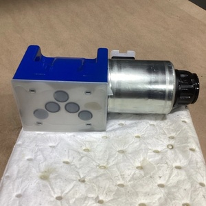 R901278760 4WE10D5X/EG24N9K4/M Solénoïde hydraulique d'origine Série 4WE10 24V NG10 - Product Image 5