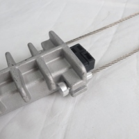 Colliers de tension pour câbles de descente FTTH de 6 à 8 mm de diamètre extérieur, pour terminaisons en coin ou en angle