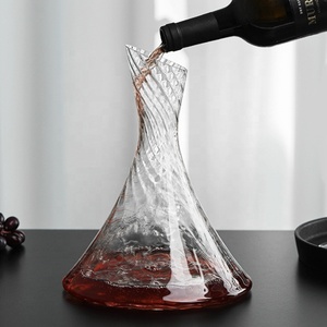 เหยือกไวน์<span class=keywords><strong>ล</strong></span>ายทางแนวตั้ง ขนาดใหญ่ ปากเฉียง พร้อมชุดแก้วไวน์ คริสตั<span class=keywords><strong>ล</strong></span><span class=keywords><strong>ล</strong></span>ายทวิล สำหรับไวน์แดง - Product Image 1