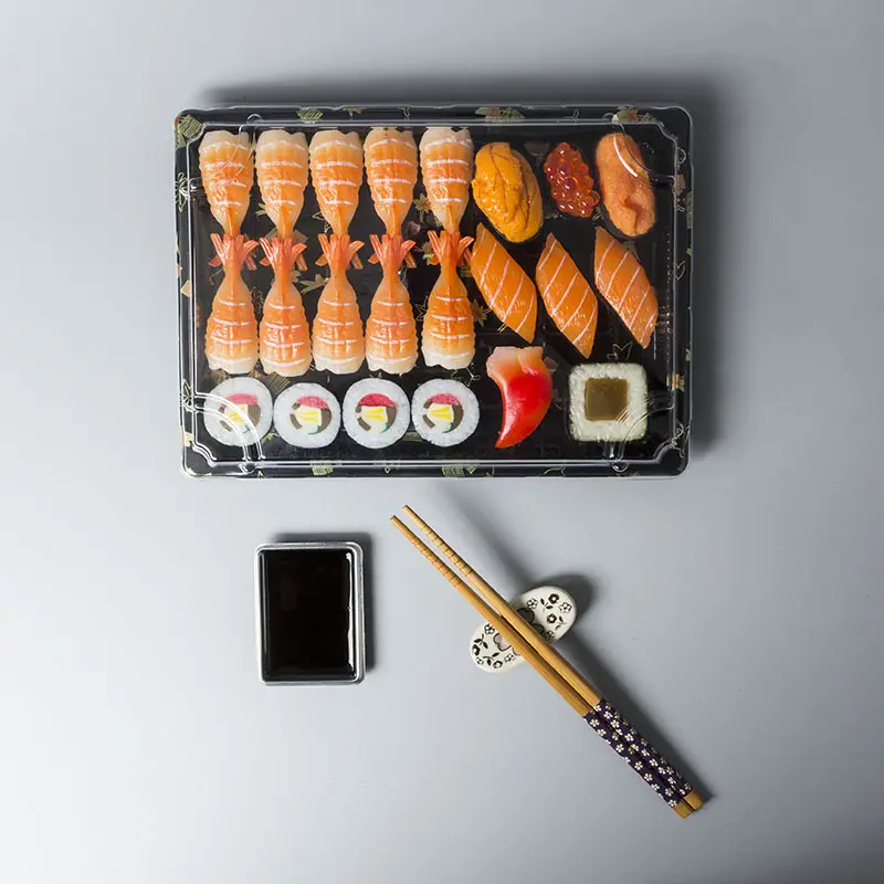 Logo personalizzato rettangolo Giappone professionale su misura nero di consegna asporto bandeja di plastica sushi vassoi con coperchio trasparente