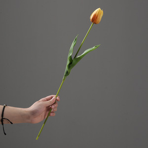 Tulipes artificielles en PU à longue tige de 25,5 pouces pour la Saint-Valentin, Pâques, décoration de table pour la maison, la cuisine, les mariages (vente en gros) - Product Image 4