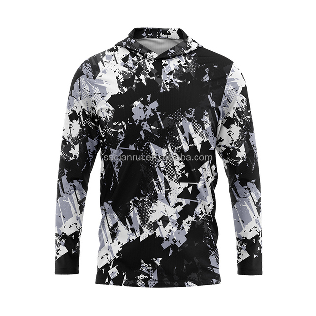 Custom Made Lightweight and Comfortable UPF 50+ Sun Protective Men Long Sleeved Fishing Shirt with Moisture Wicking Properties