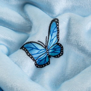 Couverture décorative pour canapé en flanelle sherpa double face écologique, avec broderie appliquée de papillon bleu exquis - Product Image 3