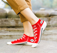 Fabrication en usine diverses chaussettes en coton coupe basse nouveauté baskets femmes chaussettes sport