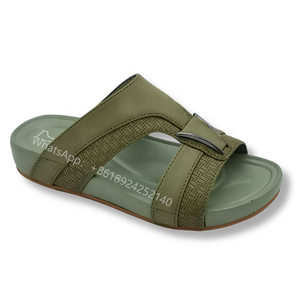 Venta al por mayor Arabia Saudita Oriente Medio niños antideslizante Flip Flop Pu zapatillas al aire libre Casual playa niños árabe sandalias - Product Image 3