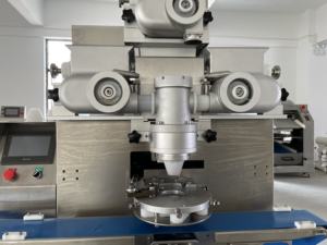 สายการผลิต <span class=keywords><strong>Daifuku</strong></span> ที่มีประสิทธิภาพสูงสายการผลิตขนมขบเคี้ยวอุปกรณ์ Encrusting อาหารสำหรับการค้า - Product Image 2