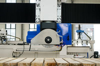 Machine de découpe de marbre de grande puissance, scie à pont automatique 5 axes, scie à pont CNC 5+1 axes pour granit, cristal, pierres tombales