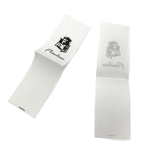 Chất Lượng Cao Khâu Trên Quần Áo Tùy Chỉnh Nhãn Hiệu Biểu Tượng Tùy Chỉnh May Tag Trung Tâm Gấp Dệt Bông Nhãn Khâu Trên - Product Image 1