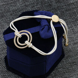 สร้อยข้อมือดีไซน์เชือกทันสมัยเครื่องประดับแฟชั่นชุบทองวัสดุโลหะผสมสังกะสีไทเทเนียมหลัก - Product Image 4