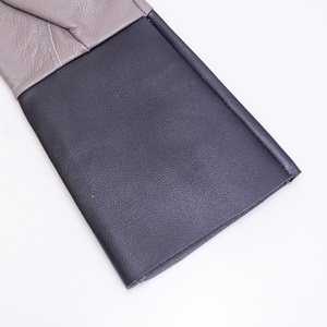 Gants <span class=keywords><strong>de</strong></span> protection spéciaux pour soudeurs, en cuir <span class=keywords><strong>de</strong></span> vachette, résistants aux hautes températures, en cuir véritable, couleur foncée, avec mousse - Product Image 4