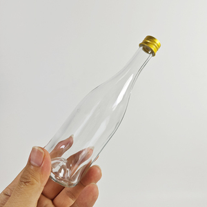 Giá rẻ rỗng <span class=keywords><strong>Mini</strong></span> <span class=keywords><strong>Champagne</strong></span> chai nước lấp lánh hổ phách Chai Thủy Tinh 100ml với nắp vàng cho đồ uống - Product Image 2