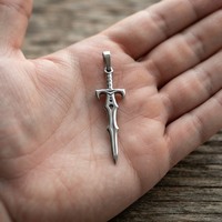 Pendentif poignard fantaisie vintage, collier mini épée en acier inoxydable pour style de mode alternatif