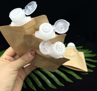 Sachet Doypack en papier kraft avec bec verseur, étanche et portable, pour shampoing, nettoyant visage et cosmétiques de voyage, vente en gros