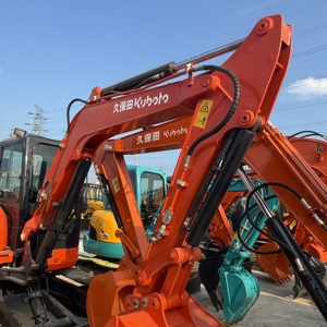 Motor para Miniexcavadora U55-4 de 5.5 Toneladas, 28kW, Japón, en Stock, a Bajo Precio, en Buen Estado y Listo para Enviar - Product Image 2