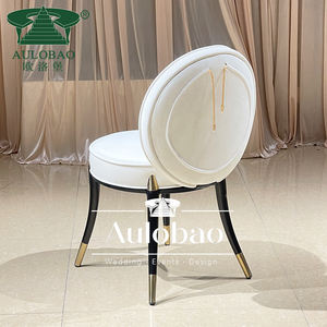 Chaise de salle à manger en velours blanc avec pieds en métal fer forgé - Product Image 6