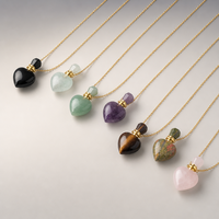 Vente en gros de pendentifs en forme de cœur en cristal naturel brut, flacon de parfum en jade en forme de cœur, flacon d'huile essentielle parfumée, collier
