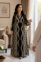 Abaya en polyester YSYL ODM avec broderie élégante, accents de pompons et manches bouffantes, idéale pour les célébrations de l'Aïd et les fêtes