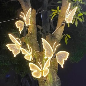 Decorazione a LED da Giardino a Forma di Farfalle da 30CM 40CM per Esterni con Luci Dinamiche a Insetto Simulata in Materiale Acrilico per Paesaggio e Natale - Product Image 1