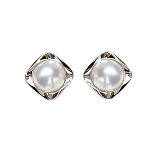 Pendientes de Perlas de Agua Salada Akoya de Oro Sólido de 18K, Suaves, Hermosos y Brillantes, Adornados con Topacio Azul Peridoto Natural - Product Image 2