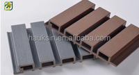 Panneaux muraux extérieurs insonorisés, résistants aux UV et imperméables en WPC de 219x26 mm pour le revêtement des hôtels et des entrepôts avec un design moderne