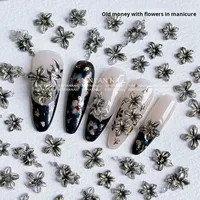 Super Fairy-Like Gradient Five-Petal Flower 3D Resin Black Gold Old Money Style Nail Art Decorations Wearable Nails Handmade DIY