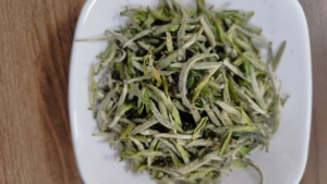 Fujian Fuding White Tea Premium <span class=keywords><strong>Dragon</strong></span> <span class=keywords><strong>Ball</strong></span> Shape Aged Shoumei Baicha Caja de regalo Té de embalaje - Product Image 6