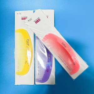 Nuevo peine de plástico irrompible de gran tamaño, práctico para uso doméstico y peinado, peine estampado color gelatina, disponible en - Product Image 3