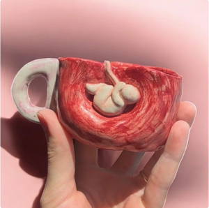 Taza de cerámica hecha a mano con diseño de corazón de feto, regalo personalizado de agradecimiento para partera, médico, taza única con temática de embarazo - Product Image 5