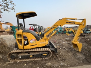 Komatsu à faible consommation de carburant Pc35MR a utilisé l'excavatrice Pc35 d'excavatrice de ferme de chenille Pc35MR Mini excavatrice Offre Spéciale - Product Image 3