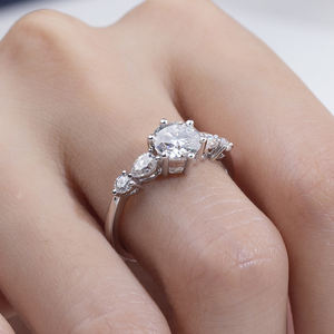 Anillo de diamantes cultivados en laboratorio de oro blanco de 9 quilates Messi Jewelry MSR-2023 para mujer - Product Image 6