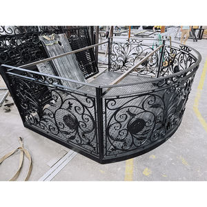 Balustrades de balcon en <span class=keywords><strong>fer</strong></span> forgé de luxe avec plateforme pour maisons, clôture en métal courbée, balustrades de <span class=keywords><strong>terrasse</strong></span> - Product Image 2