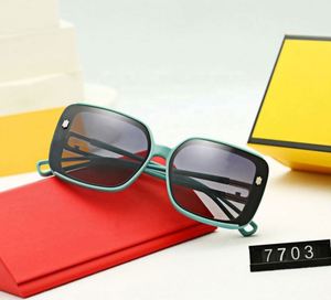 2022 Gafas De Sol Vintage De lujo a la moda para mujer 7703 nueva moda estilo INS polarizado gris púrpura Metal venta al por mayor Gafas De Sol - Product Image 3