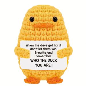 Animaux en peluche en crochet faits main, canard positif tricoté, avec cartes positives, cadeaux de Noël pour hommes et femmes - Product Image 1
