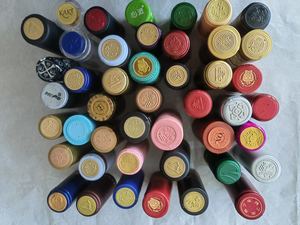 Commandes du fabricant Manchon d'étanchéité en PVC Film thermorétractable <span class=keywords><strong>pour</strong></span> le vin <span class=keywords><strong>pour</strong></span> les bouteilles de <span class=keywords><strong>cidre</strong></span> de pomme et de vin Couvercles en plastique Bouchons de bouteilles - Product Image 2